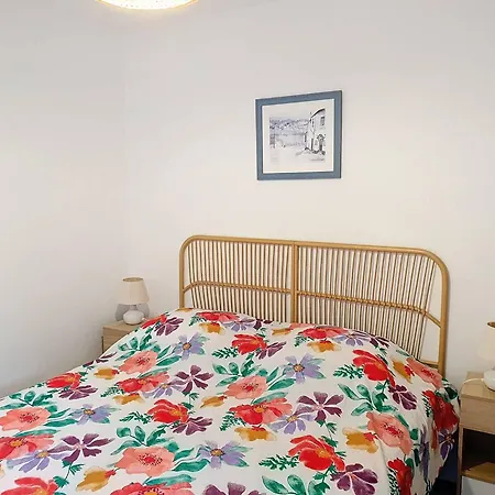 T2 Climatise 3* Avec Loggia, Parking Securise, Wifi, Proche - - Fr-1-610-98 *